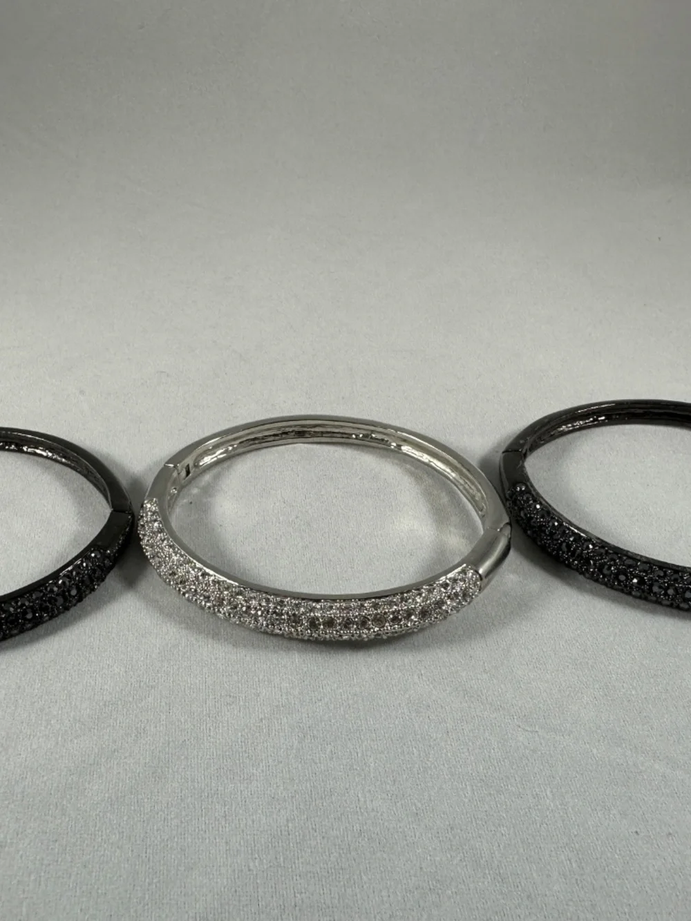 Lia Sophia NYFW Gift Set – 3 Hinged Pavé Crystal Stackable Bangle Bracelets